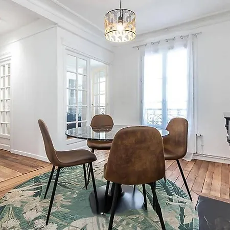 Lovely In With Kitchen Apartment Paris