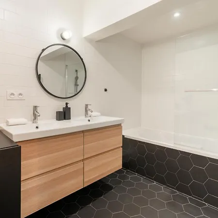 Sereners - Charming Serviced - Beaugrenelle Apartment