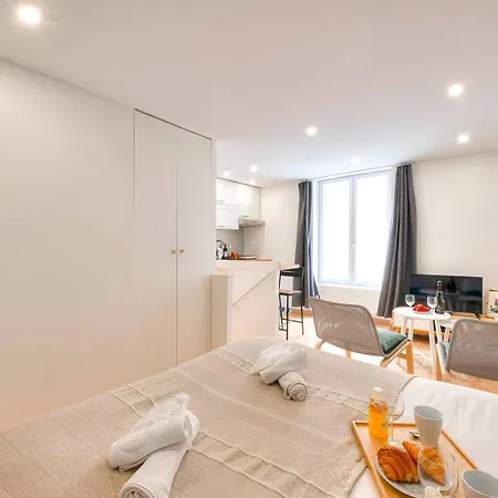 Appartement 388 Trousseau - Superbe A *