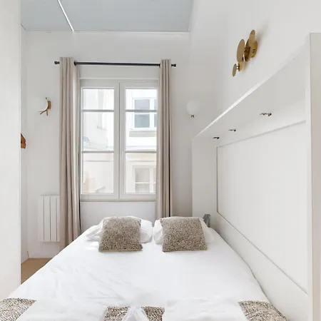 141 Klein - Superbe A Paris. Appartamento