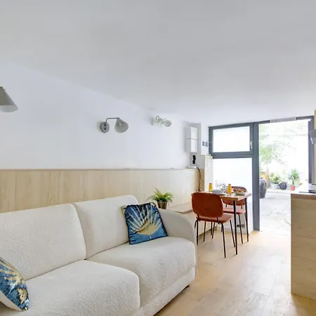 204 Coco - Superb In * Paris