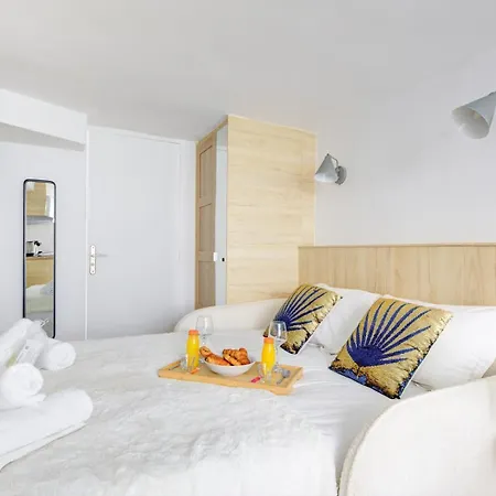 204 Coco - Superb In *