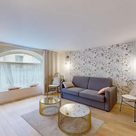 230 Mayfair - Superb In * Paris