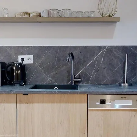 230 Mayfair - Superb In Apartment *