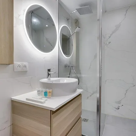 228 Romy - Superbe A Apartment *