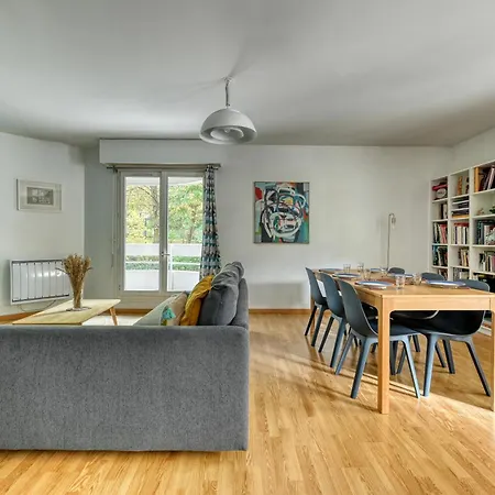 3 Bedroom With Balconies Appartement Paris