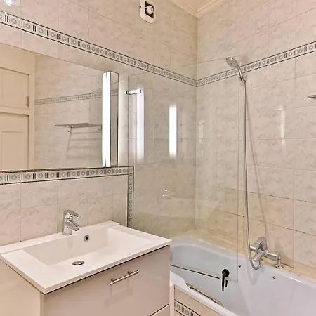 Haussmannien Lumineux Et Central- Ii Appartement Paris