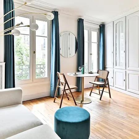 Haussmannien Lumineux Et Central- Ii Appartement *