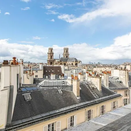 Heart Of Saint-germain Only 3 Minutes From The Amaizing Luxembourg Gardens Apartment