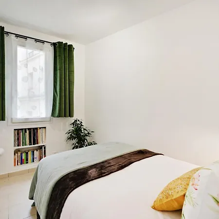 Apartment Fully Renovated In Montmartre *
