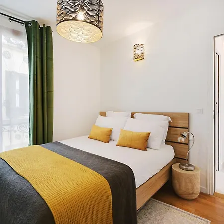 Fully Renovated In Montmartre Apartment