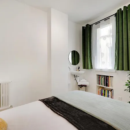 Fully Renovated In Montmartre Apartment