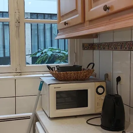 Apartment Pres Du Gare Du L'est