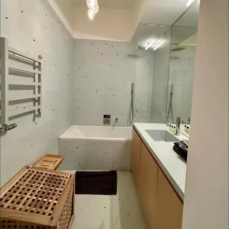 Appartement Avec Grande Terrasse