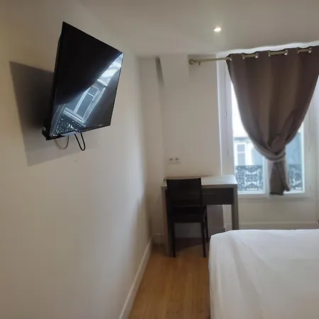 Luxelthe 2* Paris