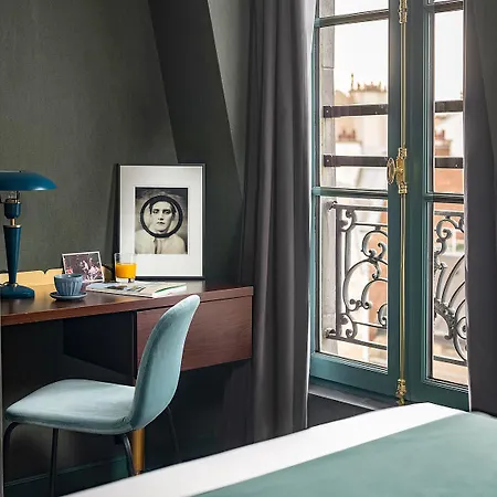 Hotel Bob By Elegancia 4*