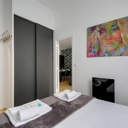 195 Royal - Superb In Apartment *