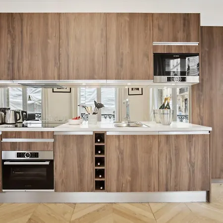 Apartment 268 - Superb In