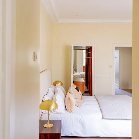 Apartment Timeless Elegance In Paris