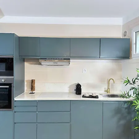 Apartment Typical Luxurious Parisian Getaway Paris