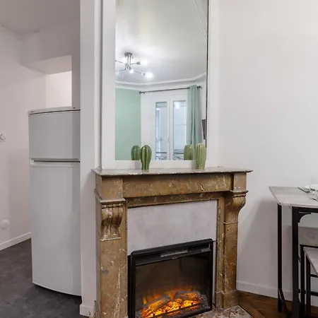 Apartment Splendide 18eme 6p