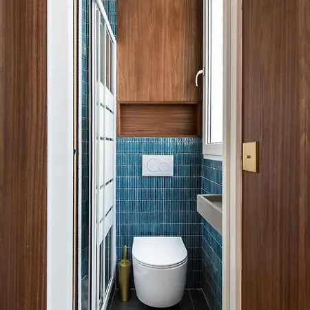 - Center Of Apartment Paris