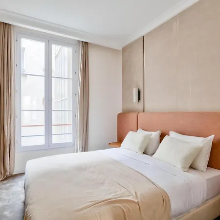 Urban Flat 191 - Luxury 3 Bedroom - Madeleine *