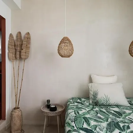 Amazing Flat In An Amazing Montmartre Street Apartment *