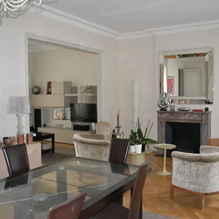 Séjour chez l'habitant La D'auteuil *