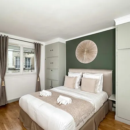 Welcoming Near Eiffel Tower Apartment Paris