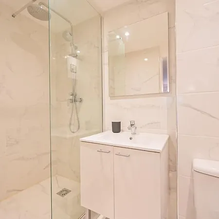 Apartment Centre - Republique