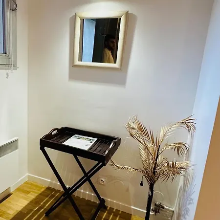 Necker Apartment