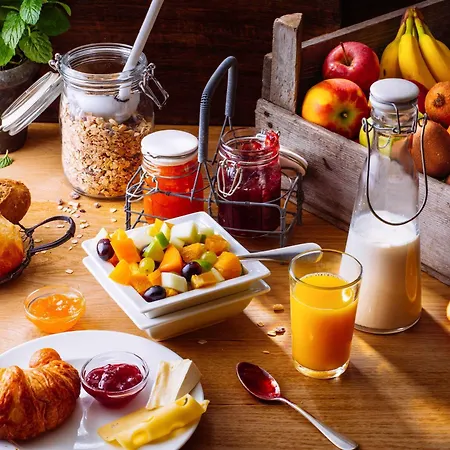 Hotel Ibis Montmartre Sacre-coeur 3*