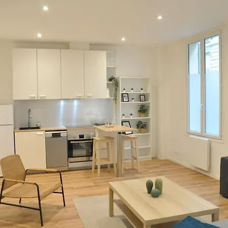 Votre Pied-a-terre Ideal A Montmartre ! * Paris