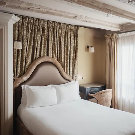 Hotel Odéon Saint Germain 4*