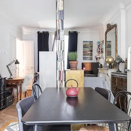 Montmartre With Private Courtyard Paris