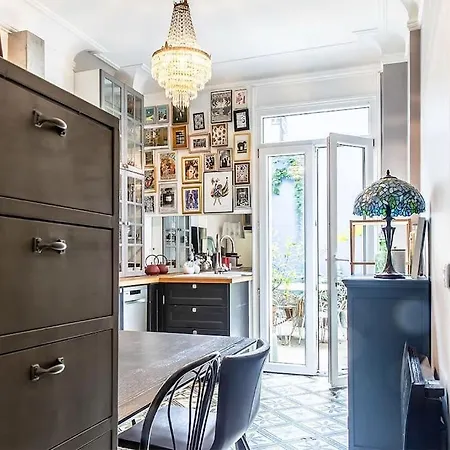 Montmartre With Private Courtyard
