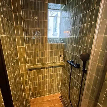 Appartement Bright 1 Bed In The Heart Of Hip Paris, Montorgueil Paris