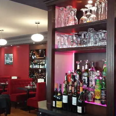 Le Daly's Hotel 2*