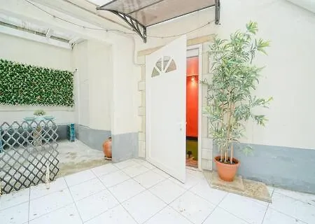 Amelie In Appartement