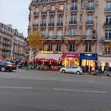 1 Minute Gare Montparnasse , Center, Awsome Place, Close To Eiffel Tour And Louvre Meusm , Front Metro * Paris