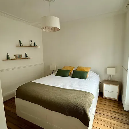 Center Of - Gare Est / Nord Apartment *