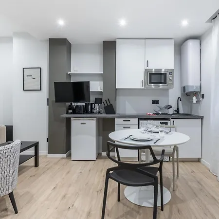 Versigny Heart Of 18th Cosy Studio Apartment Paris