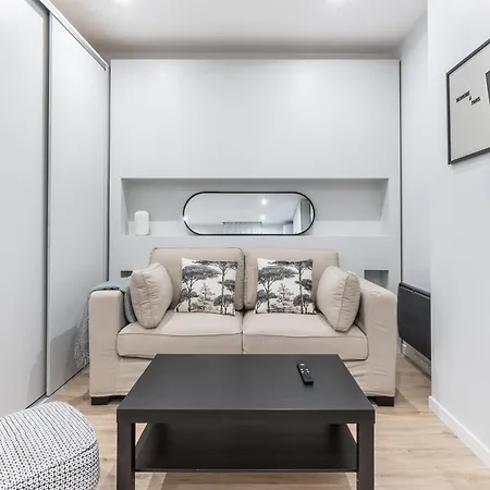 Apartment Versigny Heart Of 18th Cosy Studio Paris