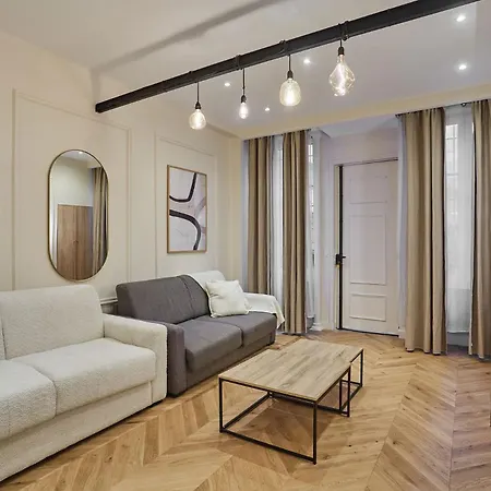 Sublime In The Heart Of 10 People Fbmar5 * Paris