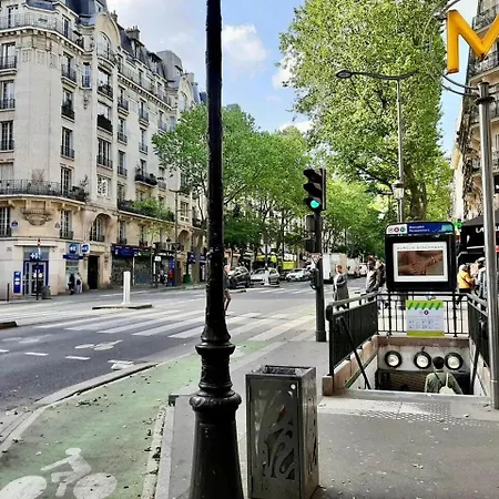 Apartment Coup De Coeur A Montmartre - Eugene Sue