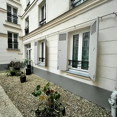 Apartment Coup De Coeur A Montmartre - Eugene Sue Paris