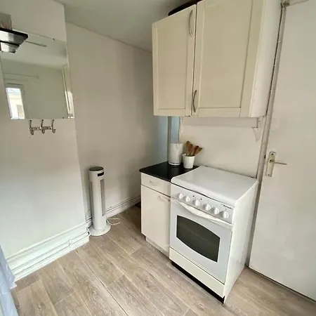 Romantic Historical Center Marais Apartment Paris