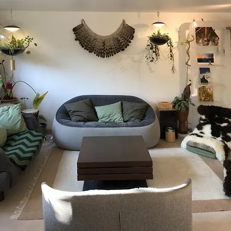 Apartment Charming House, Calm Garden In The Center Of Paris