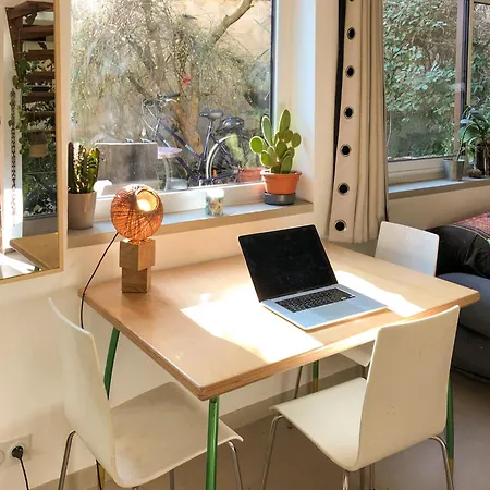 Apartment Charming House, Calm Garden In The Center Of Paris